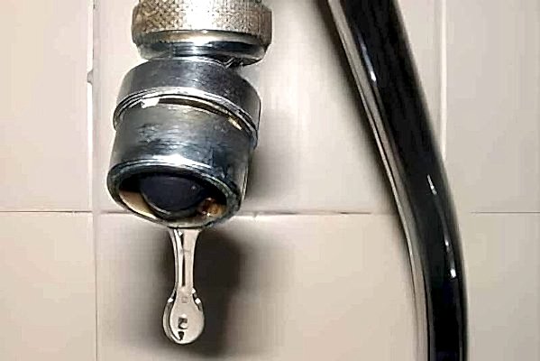 plumbing-bros-services-thumb-tap-servicing-01 Plumbing Bros